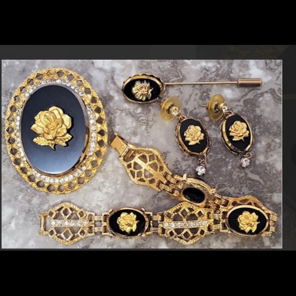 Vtg./Vtg. Inspired Black & Gold w/ CZ's Set